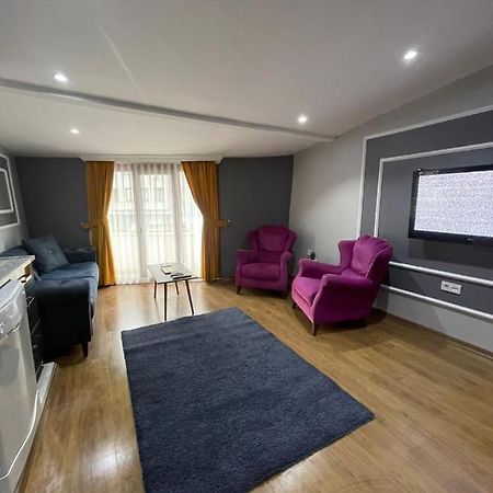 Smf Suites 1+1 4 Istanbul Bagian luar foto