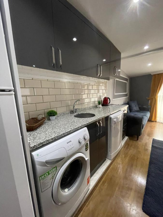 Smf Suites 1+1 4 Istanbul Bagian luar foto